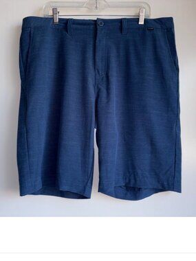 TRAVIS MATHEW Golf Shorts Size 38